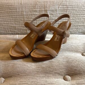 Salvatore Ferragamo Women's Tan Sandals
